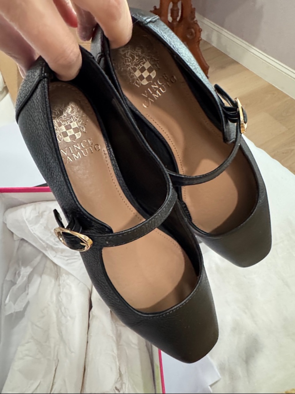 Vince Camuto VC-Perrie Black Flats (7M)